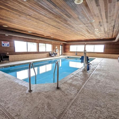 Cobblestone Inn & Suites - Merrill Экстерьер фото