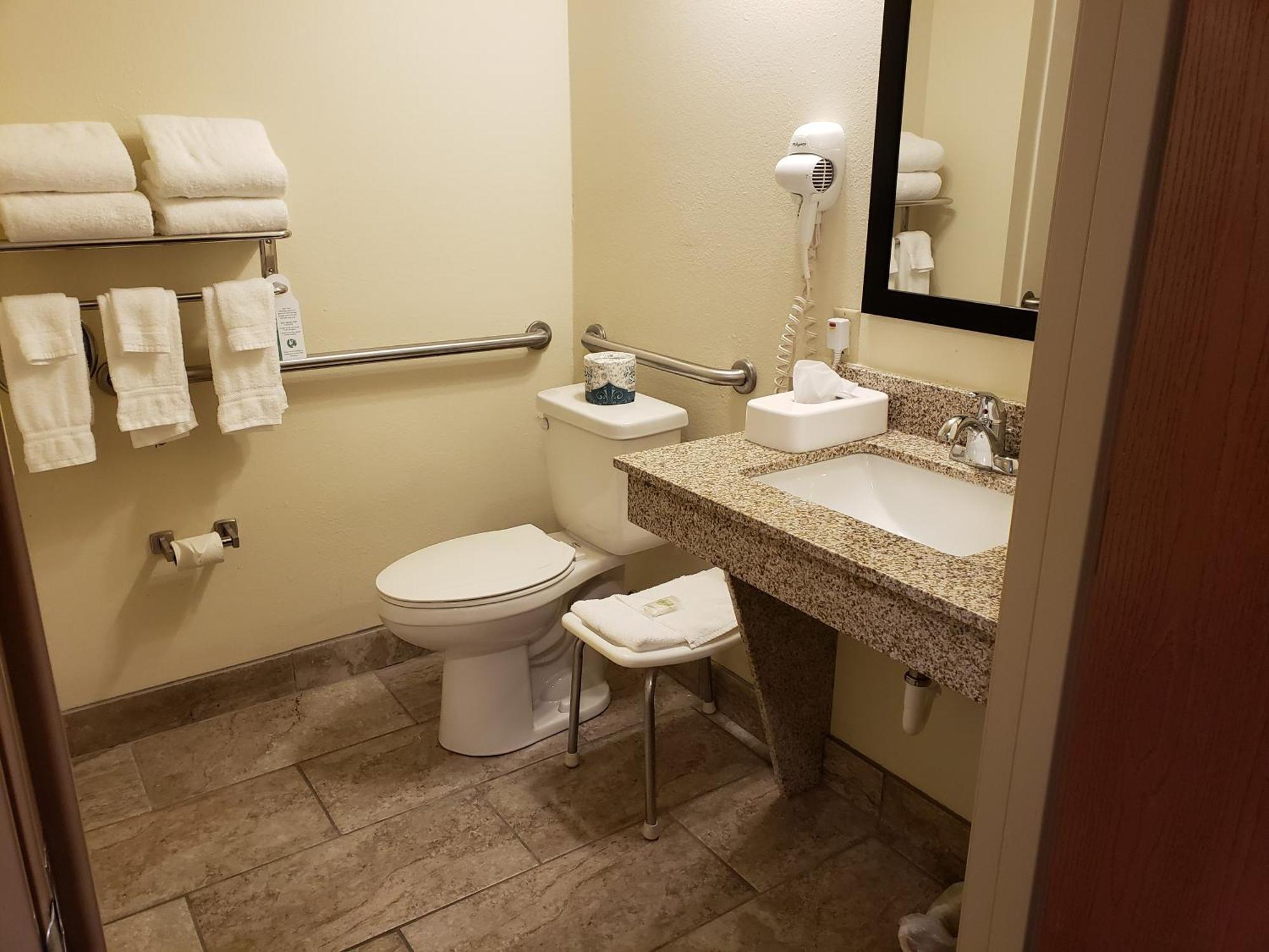 Cobblestone Inn & Suites - Merrill Экстерьер фото